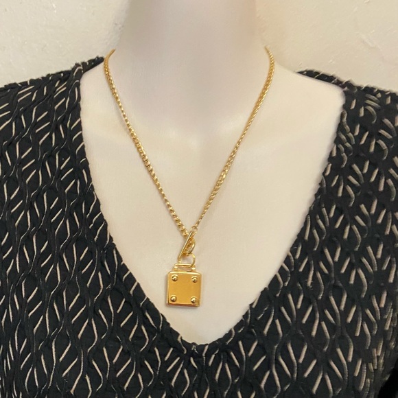 (SOLD) Vintage, Authentic Loewe Gold Plated 18-inch Chain Necklace - Picture 3 of 10